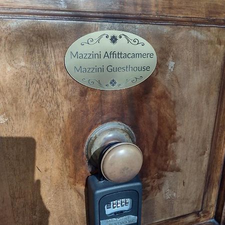 Mazzini Affittacamere Viareggio Eksteriør bilde